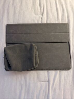 Grey 13in Laptop Case and Tech Pouch